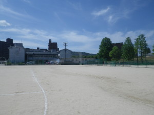 広島市立東原中学校　グラウンド用真砂土　納入前