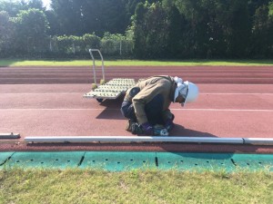 鳥取県　西伯郡　名和総合運動公園陸上競技場　400ｍトラック　走路　内圏縁石を撤去