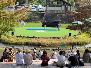 広島県安芸郡海田町　海田総合公園　ひまわりまつり　ひまわり　お庭　造園　維持管理　草花　夏　遊具　広場　スポーツ　休日　織田幹夫　人工芝