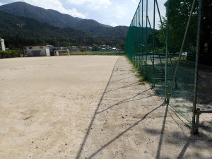 三田小学校　グラウンド　校庭　整備　真砂土　脛　にがり　表面整備　学校