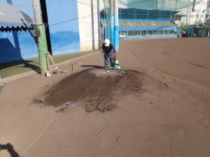 広島国際学院高等学校　プルペン　内野　野球場　整備　グラウンド　スポーツ　学校　小学校　中学校　高等学校　グラウンド資材　土　真砂土　黒土　混合土　不陸　人工芝　ピッチャー　スポーツ施設　施工　設計　整備