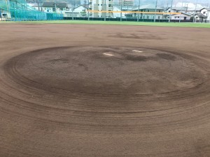 広島国際学院高等学校　プルペン　内野　野球場　整備　グラウンド　スポーツ　学校　小学校　中学校　高等学校　グラウンド資材　土　真砂土　黒土　混合土　不陸　人工芝　ピッチャー　スポーツ施設　施工　設計　整備