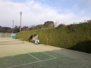 広島県　広島市　西区　テニスコート　カイズカ　剪定　造園　除草　お庭　管理　維持　スポーツ施設　グラウンド　学校　スクール　グラウンド資材　黒土　スポーツ施設　施工　設計　空き家　人工芝　