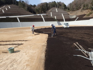 岡田運動公園　野球場　整備　グラウンド　スポーツ　施設　グラウンド資材　混合土　黒土　野球　テニス　サッカー　学校　校庭　グラウンド　整備　水たまり　砂埃　施工　設計　維持管理　芝　人工芝　お庭　造園　剪定　除草